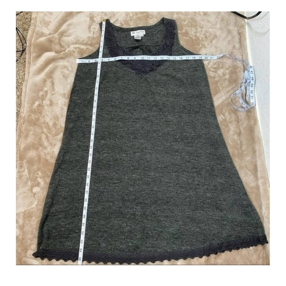 Papillon Rosette Sweater Shift Dress NWOT - Picture 5 of 7